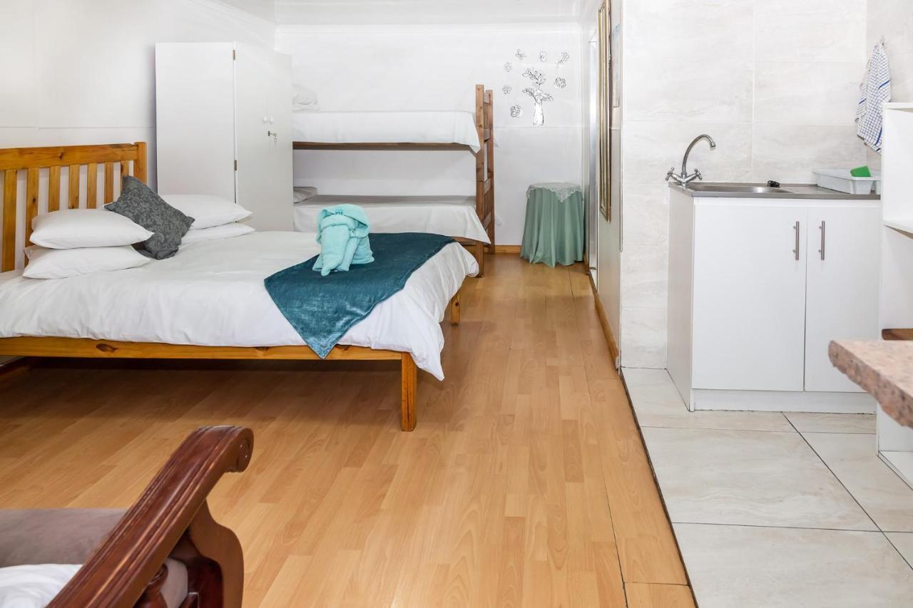 De Helling Self Catering Bed & Breakfast Brackenfell Exterior photo